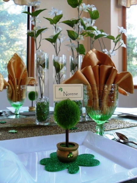 St. Patrick's Day table, St. Patrick's day tablescape, St. Patrick's Day placesetting