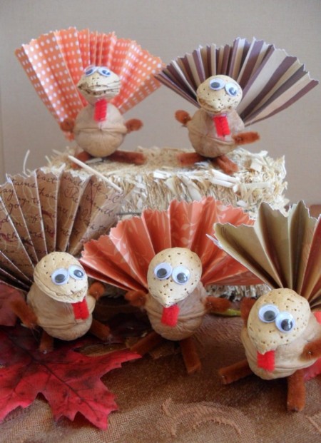 thanksgiving craft, turkey craft, nutty turkeys, nut turkeys, kid thanksgiving craft, easy thanksgiving craft, thanksgiving placeholders