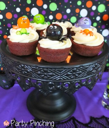 spider cupcakes, spider gumballs, cute halloween party ideas, kids halloween party ideas