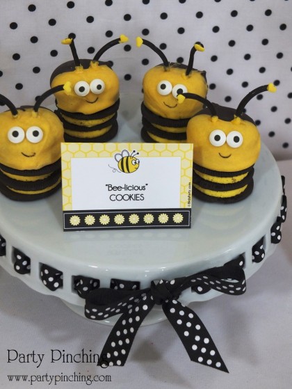 bee cookies, bee Oreos, spring Oreos, bee party ideas, spring cookies, easter cookies, easy bee cookies for kids