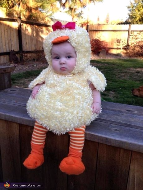 Cute Baby Chick costume, Best Halloween costumes for kids, DIY kids costumes, easy kids costumes to make, adorable and cute Halloween costumes for toddlers and infants, Halloween party ideas