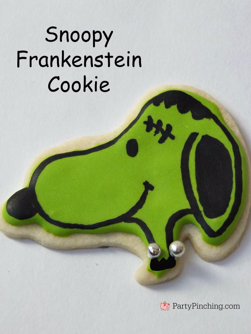Halloween Snoopy cookies, great pumpkin Charlie Brown party, Peanuts cookies, cute food, fun food for kids, Snoopy Frankenstein Cookie