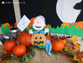 Great Pumpkin Charlie Brown, Halloween party ideas, , Snoopy, Linus, Lucy, 50th Anniversary Great Pumpkin, outdoor Halloween decor, front porch trick or treat, Peanuts gang